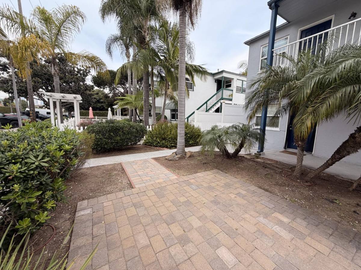 Apartment for rent at 157-163 D Avenue, 161 D Ave #1, Coronado, CA 92118
