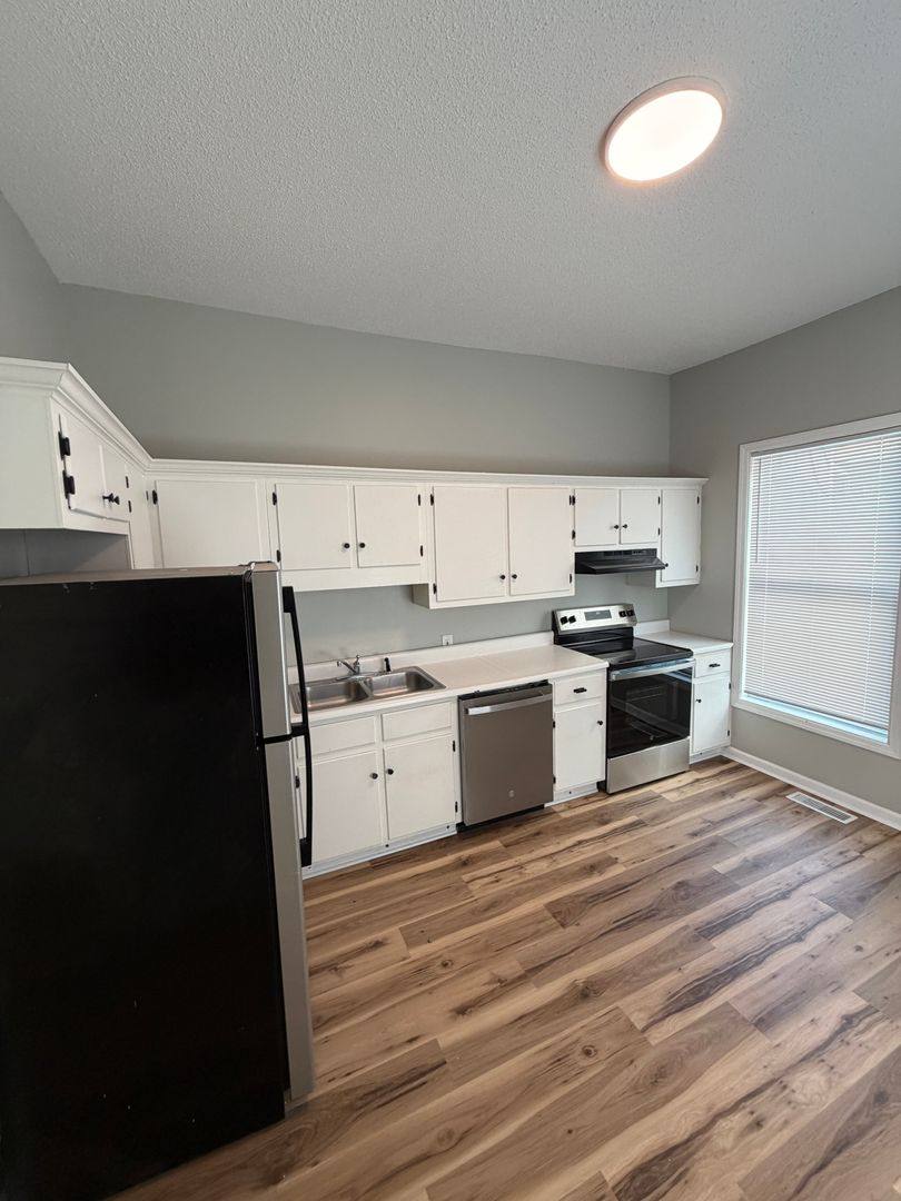 Apartment for rent at 520 E Tuscaloosa St, Florence, AL 35630