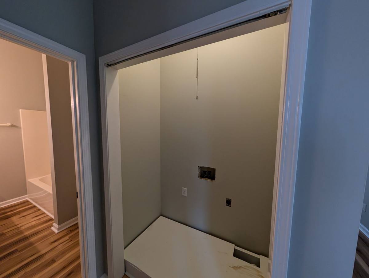 Apartment for rent at 520 E Tuscaloosa St, Florence, AL 35630