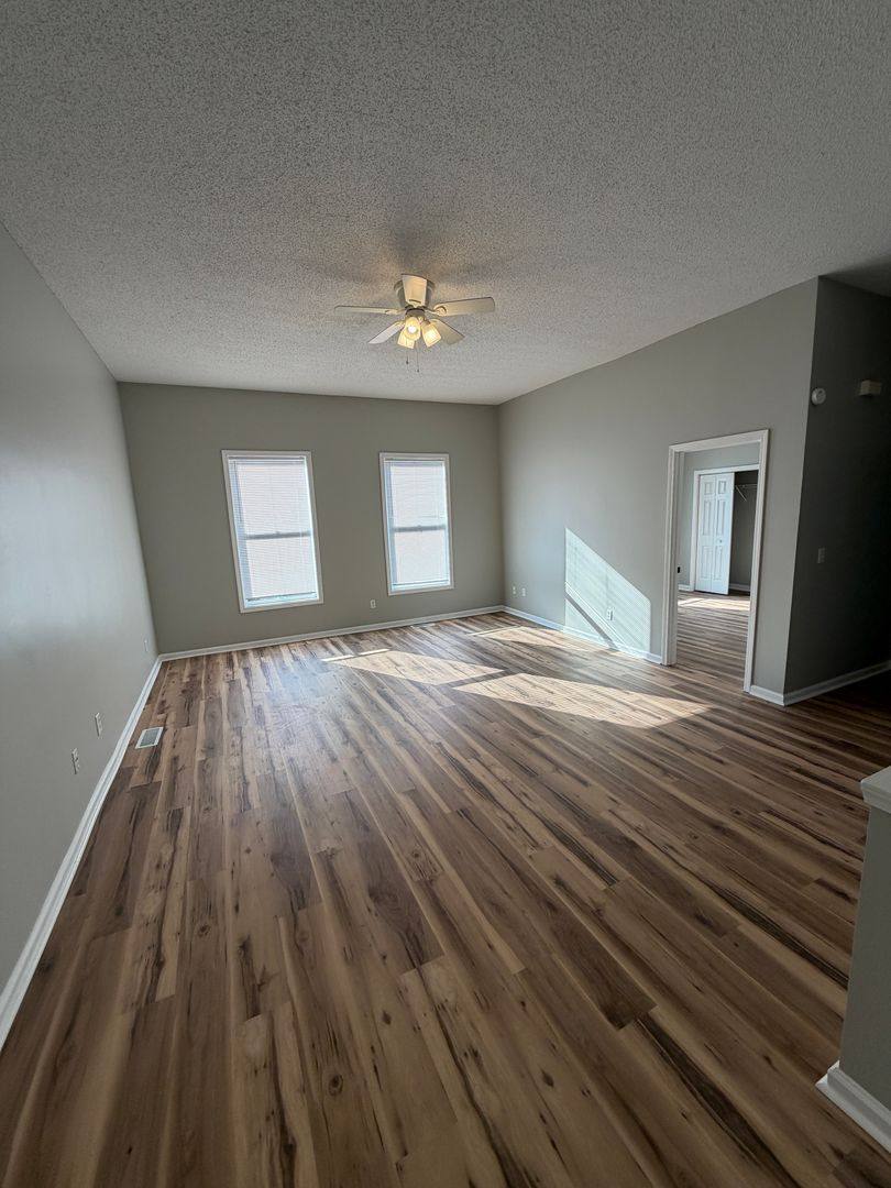 Apartment for rent at 520 E Tuscaloosa St, Florence, AL 35630