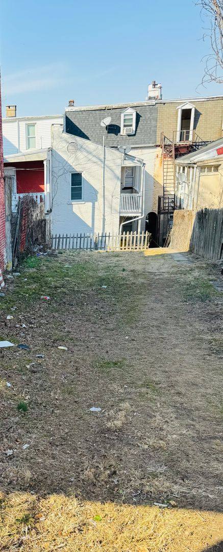 Apartment for rent at 328 W King St, Lancaster, PA 17603