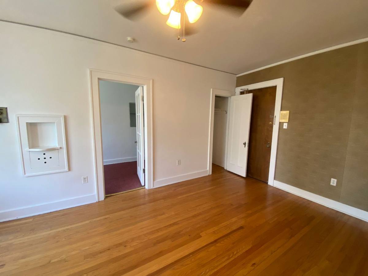 Apartment for rent at 809 E Kingsley St, Ann Arbor, MI 48104