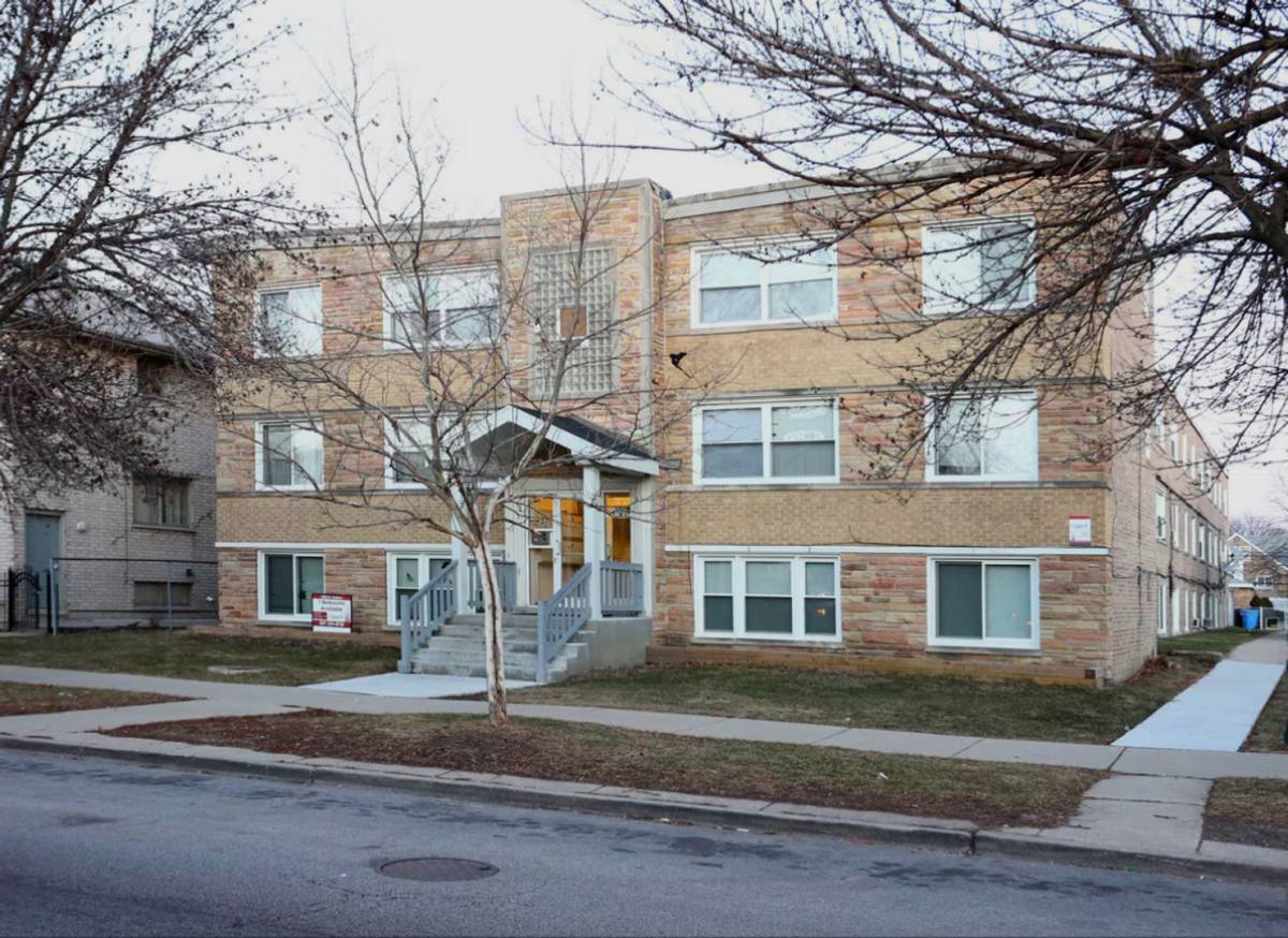 Apartment for rent at 2023-2025 N Harlem Ave, Elmwood Park, IL 60707