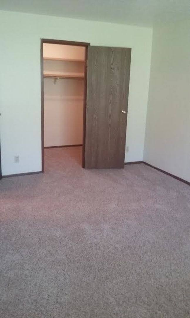 Apartment for rent at 6708-6714 Harrison Ave, Cincinnati, OH 45247