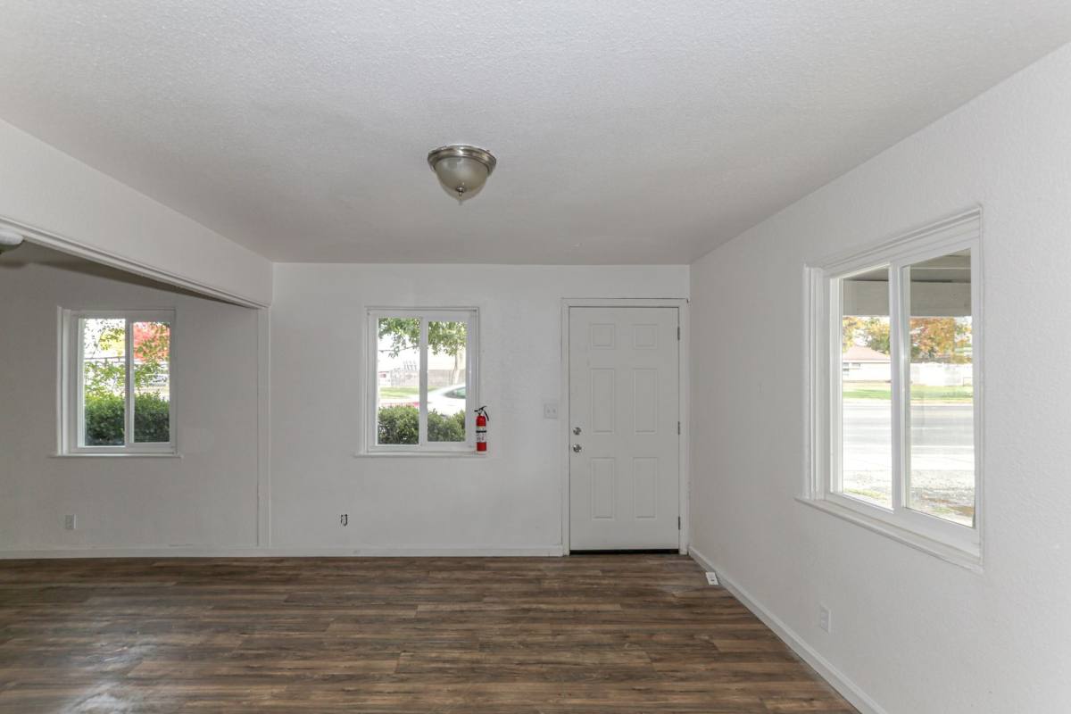 Apartment for rent at 147 N Parsons Ave, Merced, CA 95340