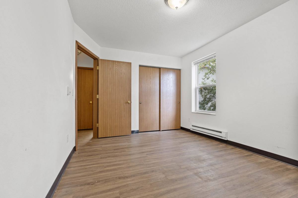 Apartment for rent at 611 W Van Weiss Blvd, West Burlington, IA 52655