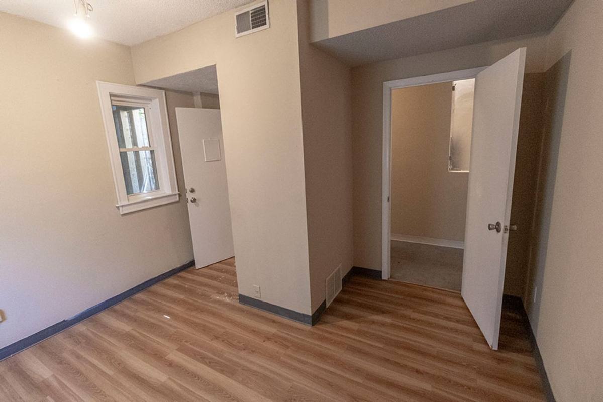 Apartment for rent at 1110 E Broadway - B, Columbia, MO 65201