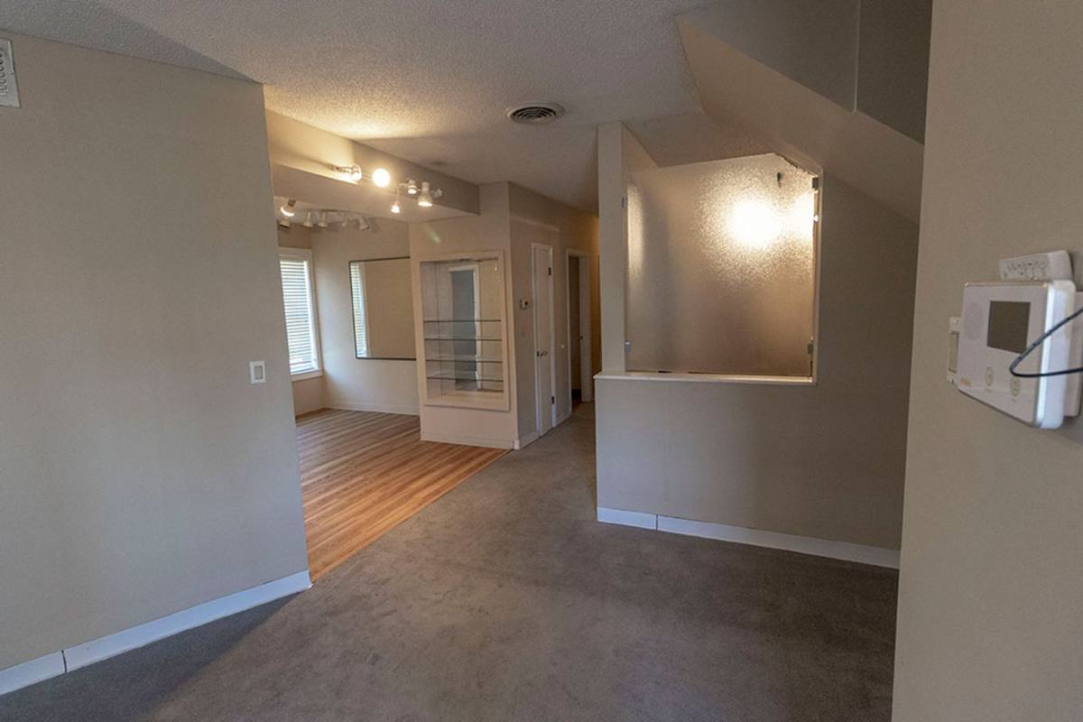 Apartment for rent at 1110 E Broadway - B, Columbia, MO 65201