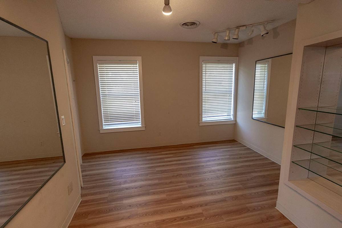 Apartment for rent at 1110 E Broadway - B, Columbia, MO 65201