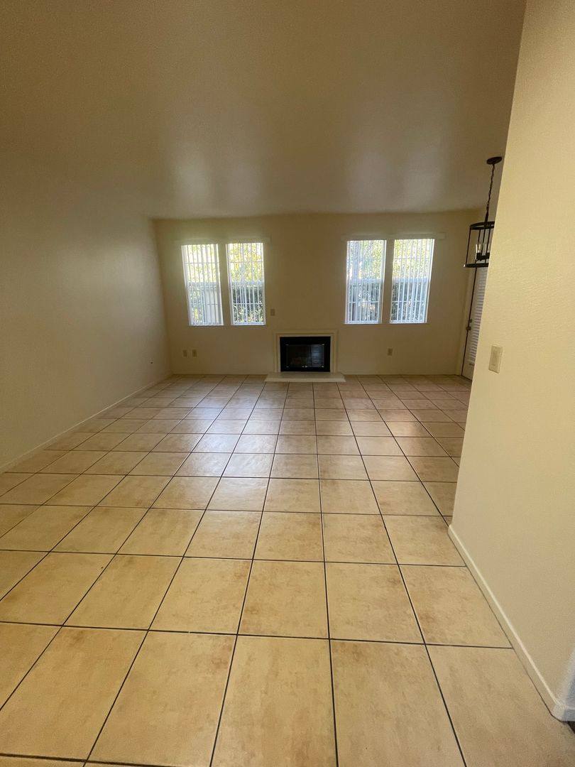 Apartment for rent at 2146 Bedford St, Santa Rosa, CA 95404