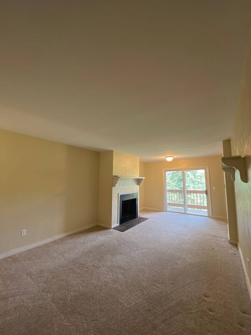 Apartment for rent at 704 Torrey Lane, Boalsburg, PA 16827