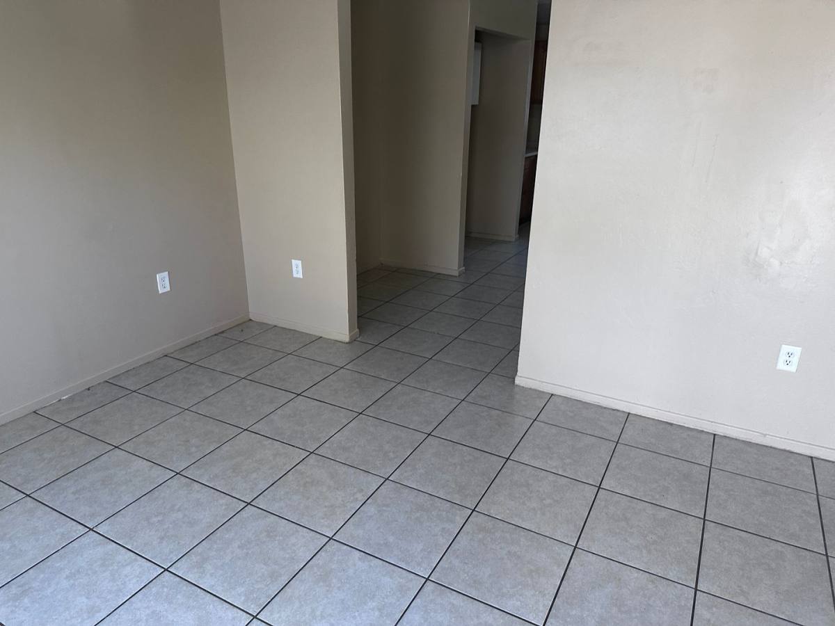 Apartment for rent at 306 Woodrow Ave, Bakersfield, CA 93308