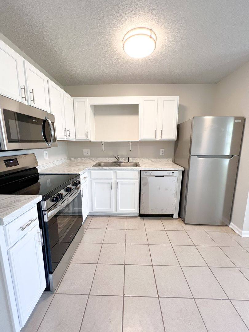 Apartment for rent at 111 Ballygar St, Clarksville, TN 37043