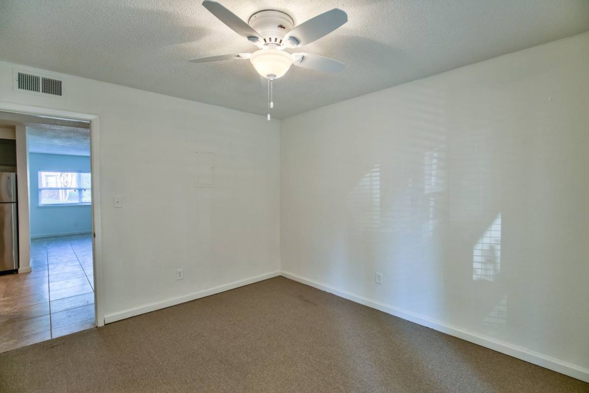 Apartment for rent at 407 E Carolina St, Tallahassee, FL 32301