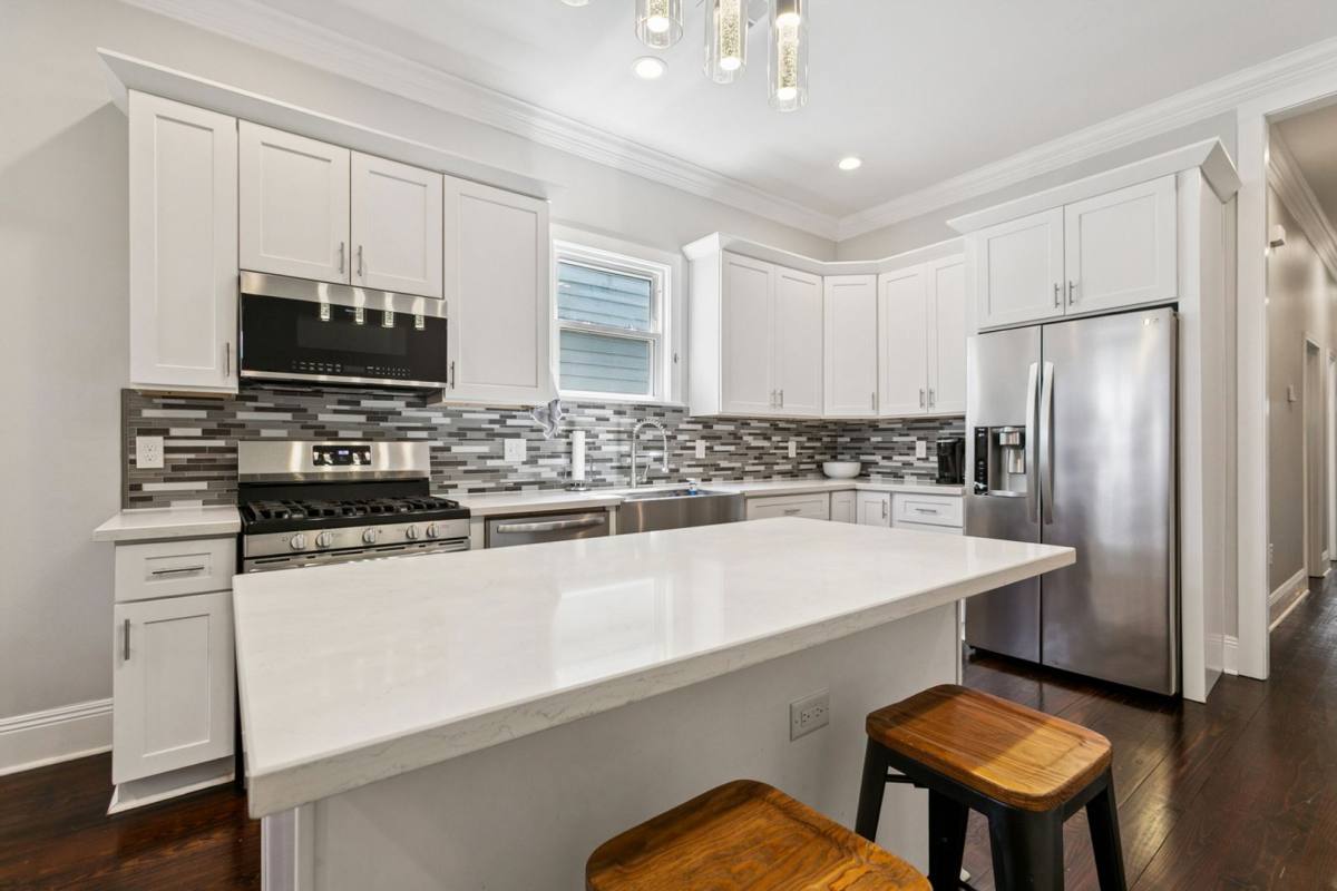 Apartment for rent at 2104-2106 Marais St, New Orleans, LA 70116