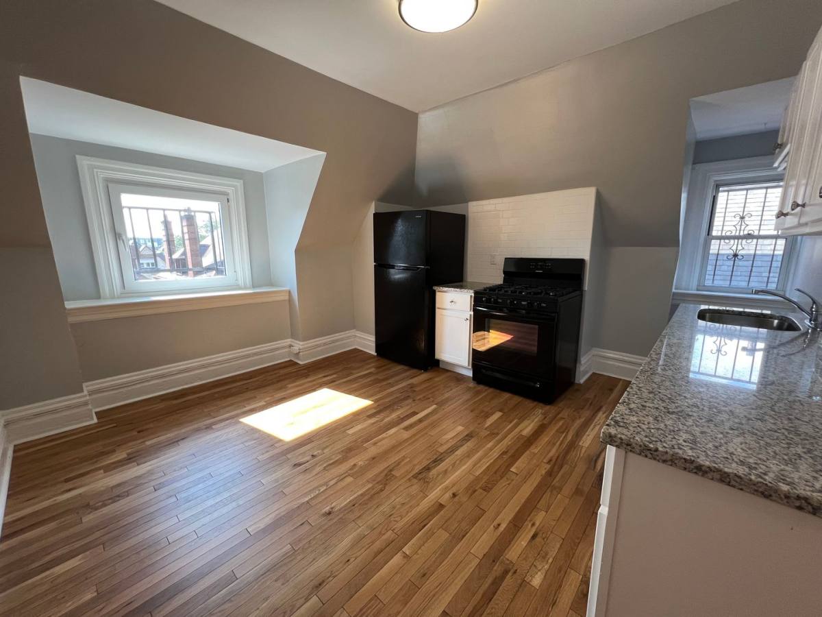 Apartment for rent at 347 S Fairmount St, Pittsburgh, PA 15232
