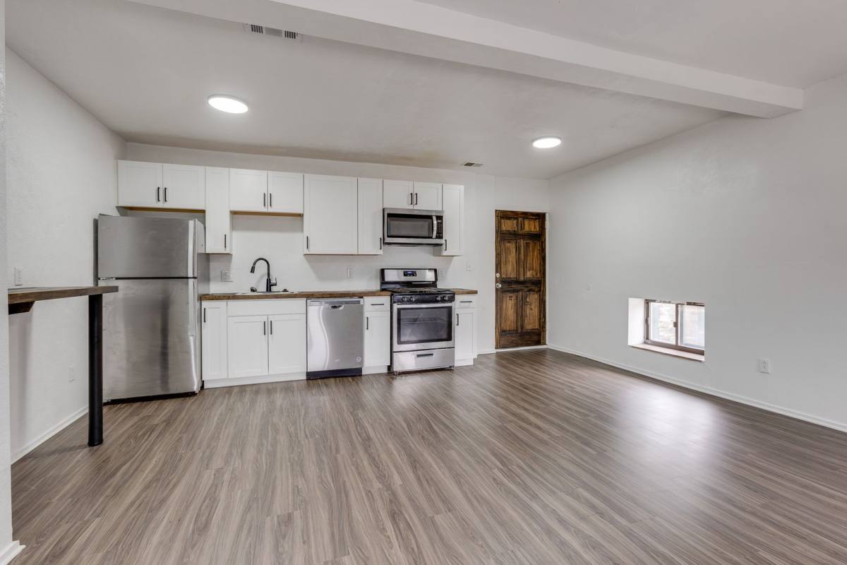 Apartment for rent at 600 E Warrington Ave #2, Pittsburgh, PA 15210