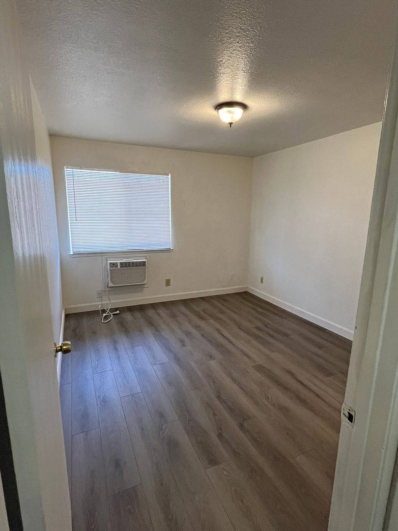 Apartment for rent at 431 Coffee Rd, Modesto, CA 95355
