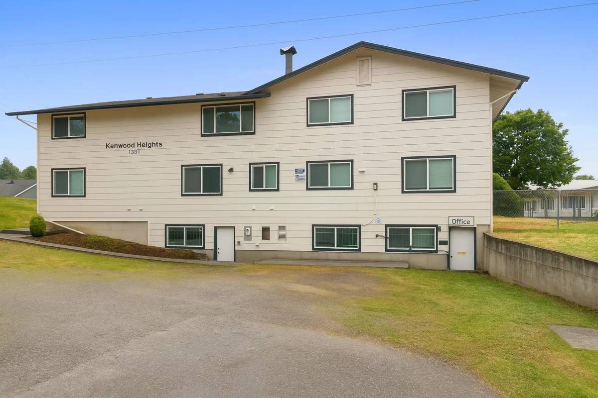 Apartment for rent at 9120 Lawndale Ave SW, Lakewood, WA 98498
