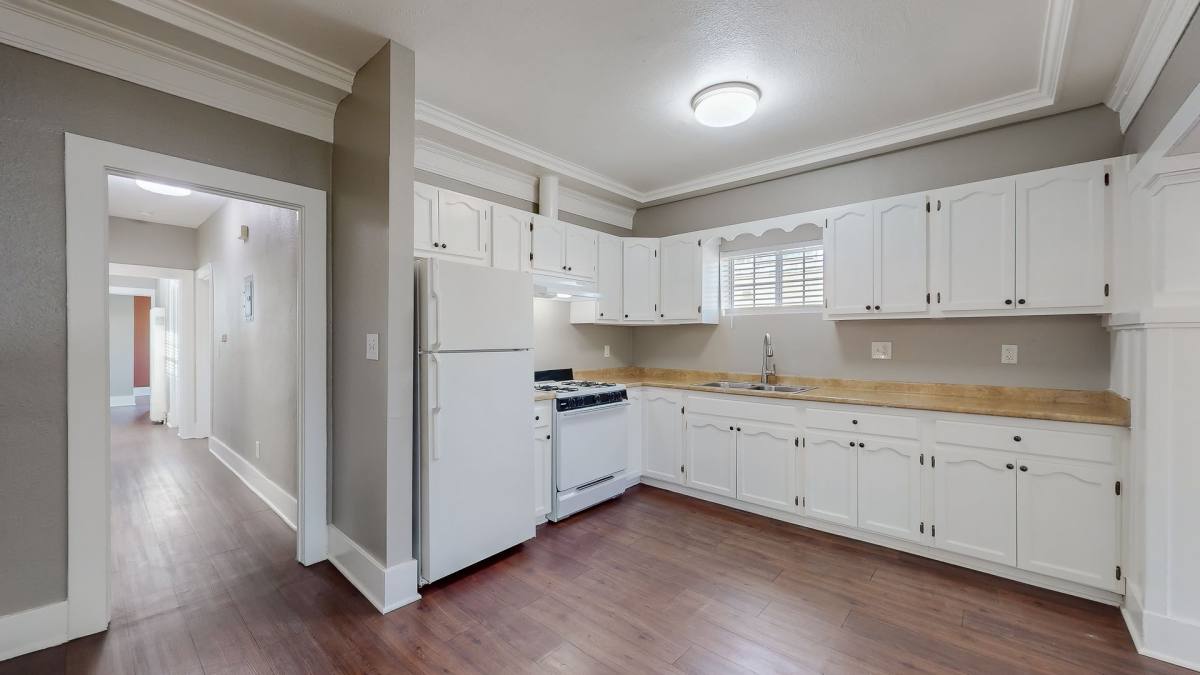 Apartment for rent at 821-831 1 2 S Normandie Ave, Los Angeles, CA 90005