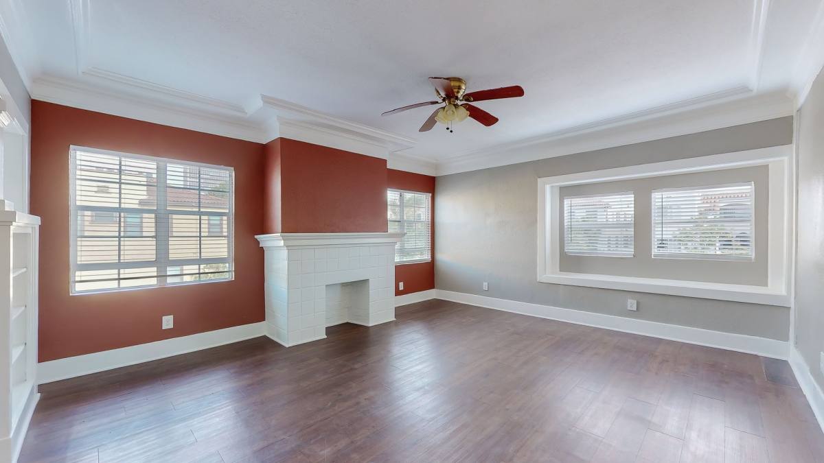 Apartment for rent at 821-831 1 2 S Normandie Ave, Los Angeles, CA 90005