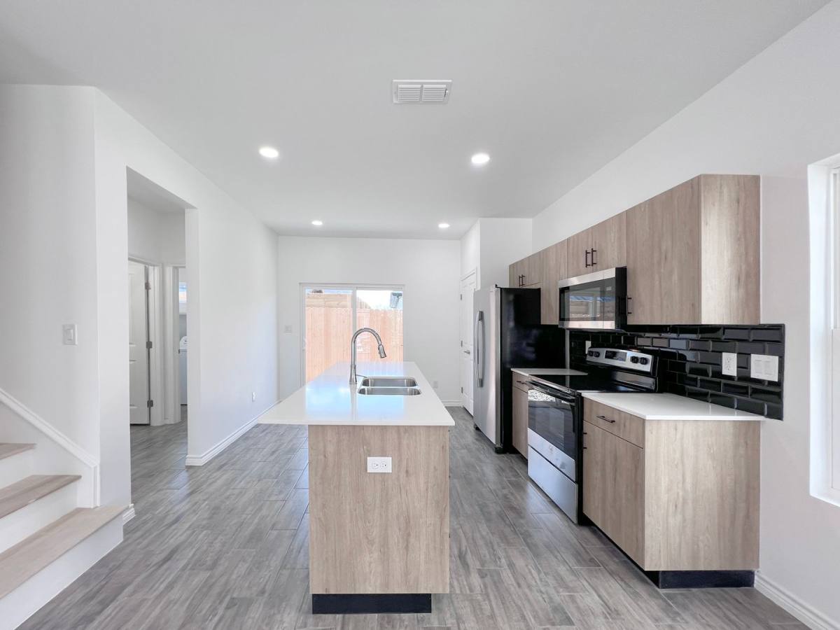 Townhouse for rent at 3610 S Veterans Blvd #7, Edinburg, TX 78542