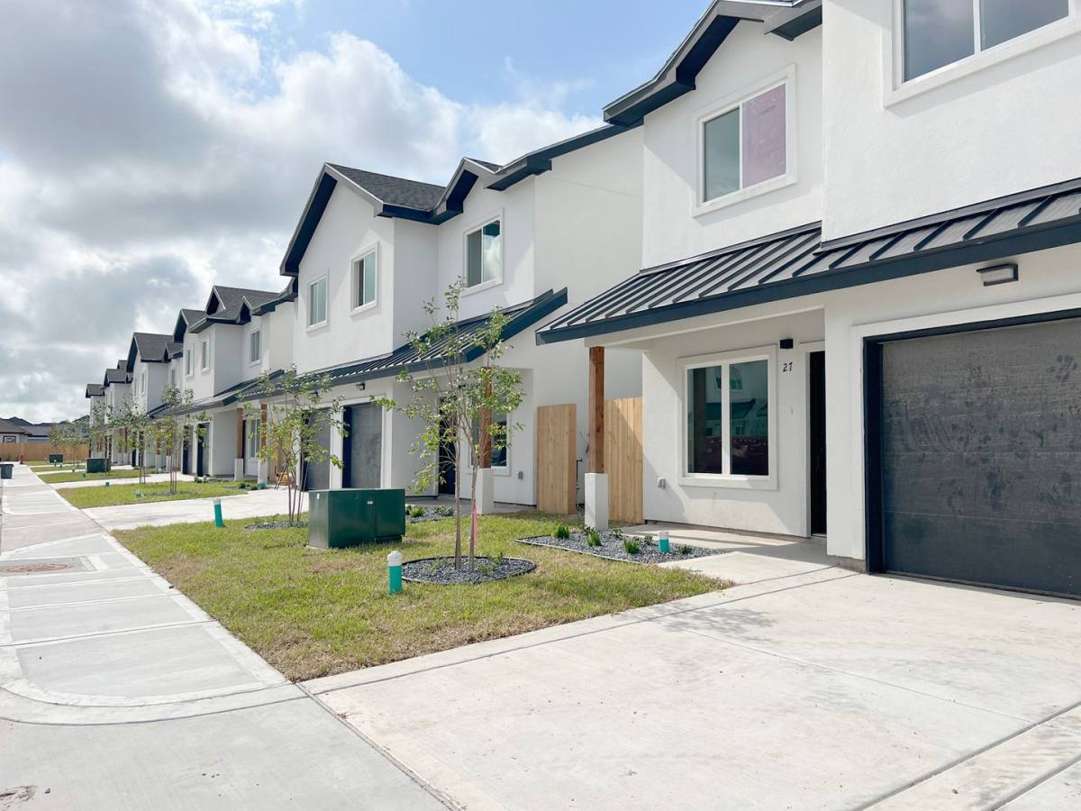 Townhouse for rent at 3610 S Veterans Blvd #7, Edinburg, TX 78542