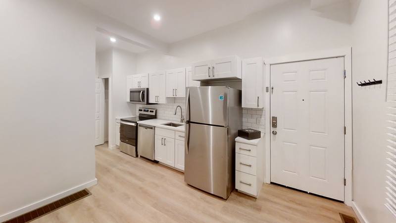 Apartment for rent at 603 E Ann St #1, Ann Arbor, MI 48104