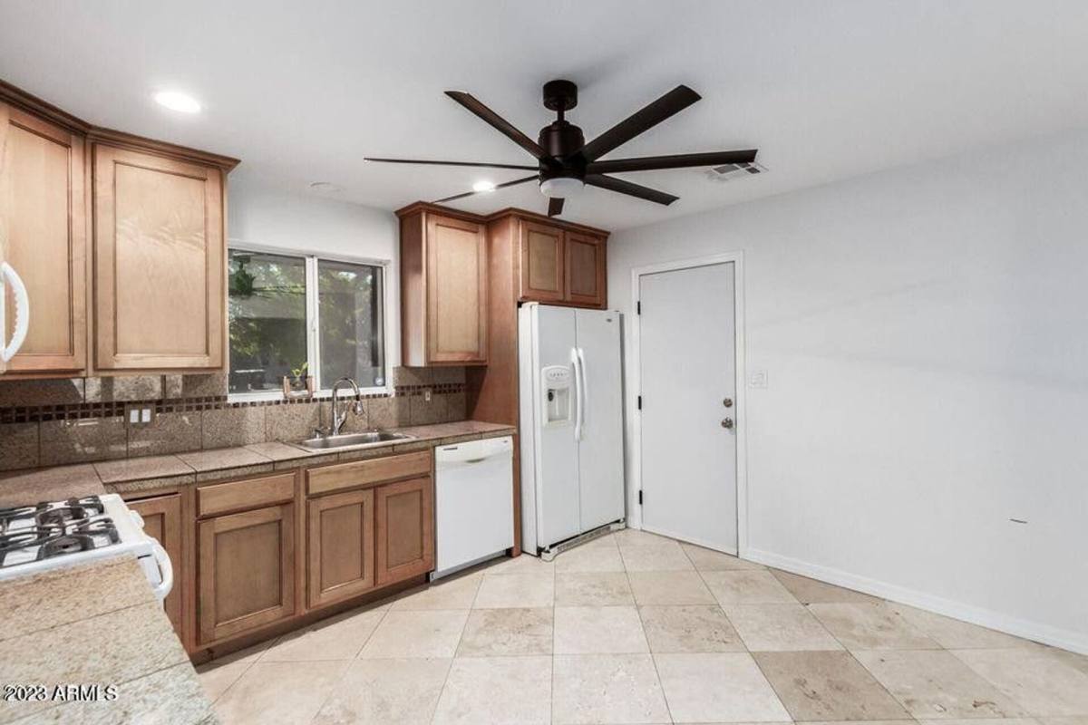 House for rent at 7544 E Kimsey Lane, Scottsdale, AZ 85257
