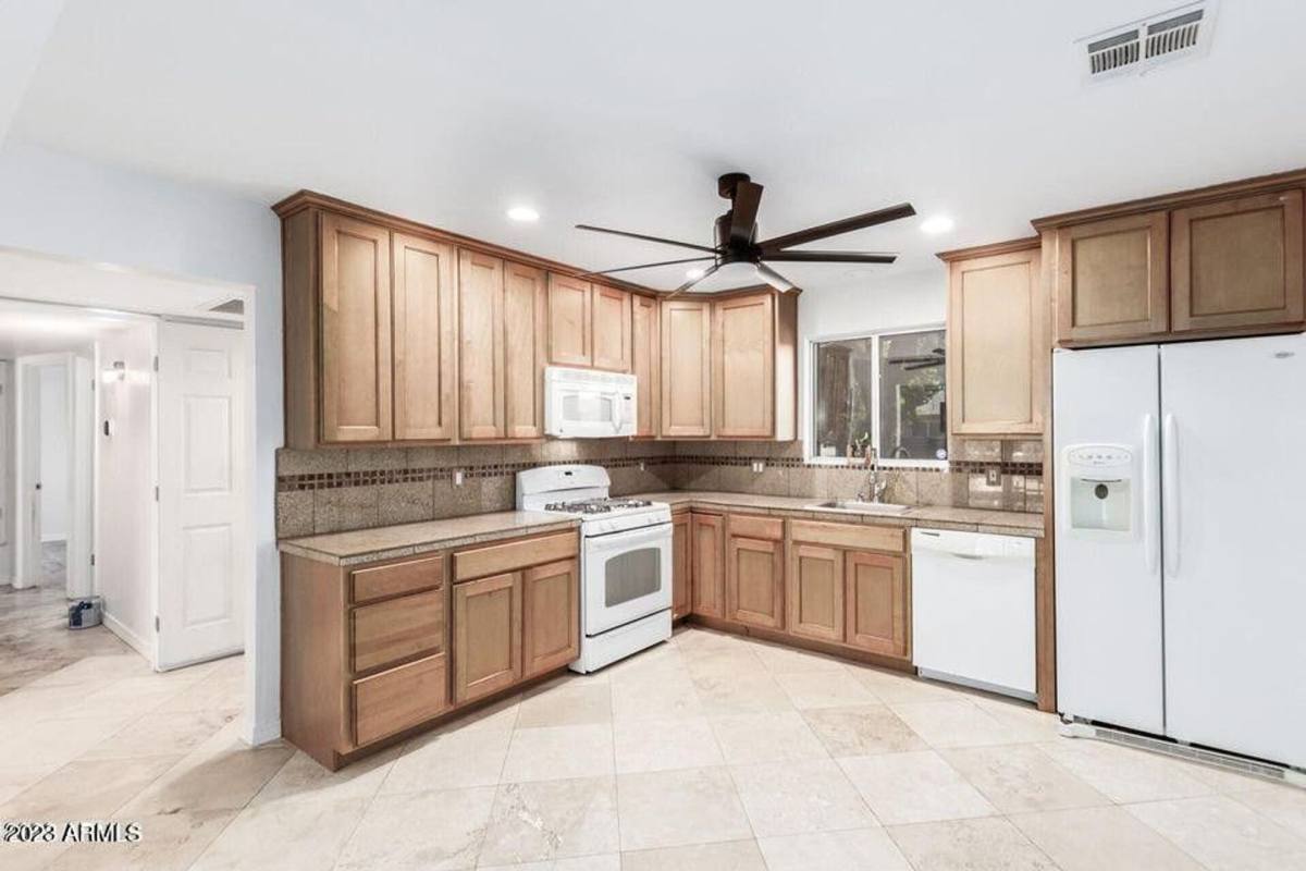 House for rent at 7544 E Kimsey Lane, Scottsdale, AZ 85257