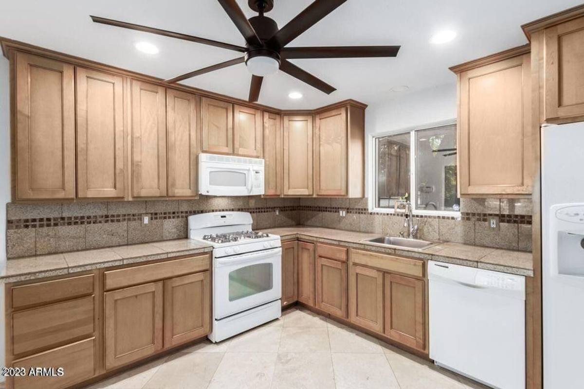 House for rent at 7544 E Kimsey Lane, Scottsdale, AZ 85257