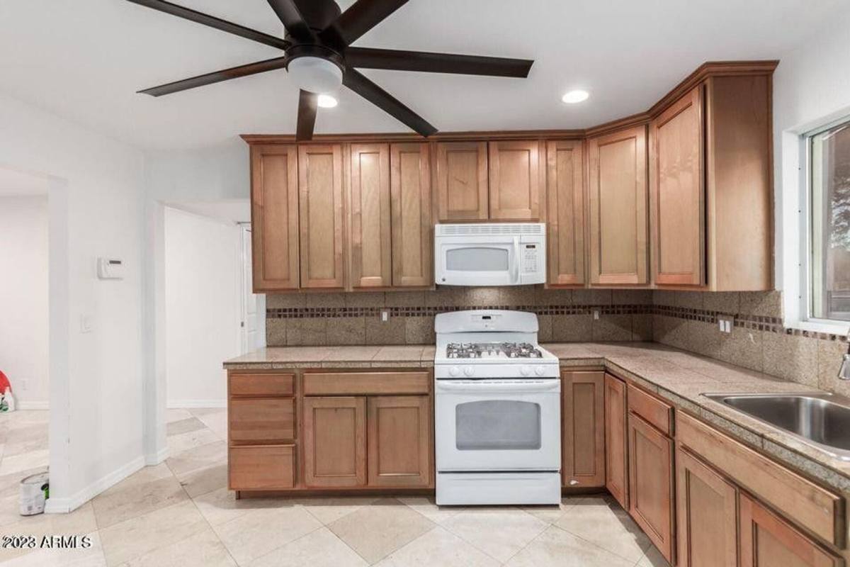 House for rent at 7544 E Kimsey Lane, Scottsdale, AZ 85257