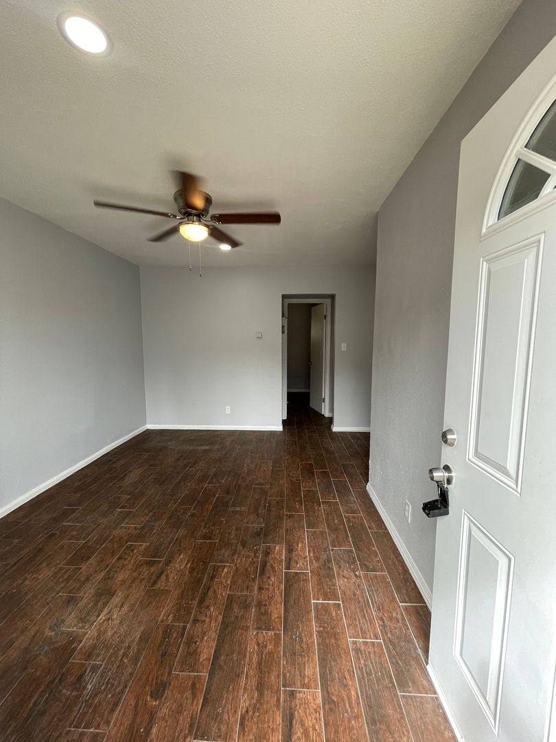 Apartment for rent at 150 N Calaveras St, Fresno, CA 93701