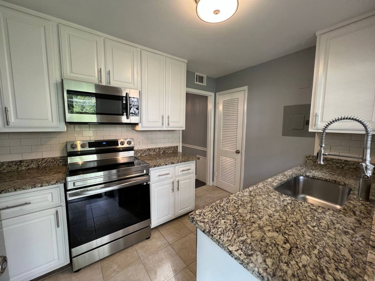 Condo for rent at 3057 Pharr Court N NW, Atlanta, GA 30305