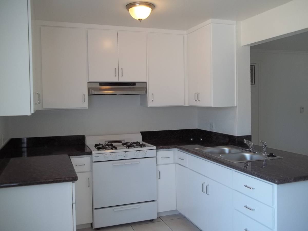 Apartment for rent at 1846 Placentia Ave, Costa Mesa, CA 92627