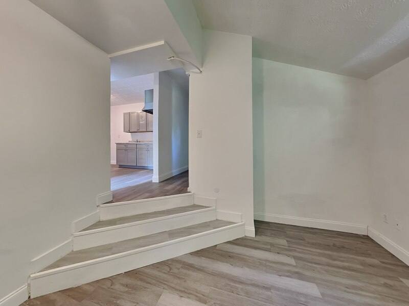 Townhouse for rent at 7345 Linda Dr, Jacksonville, FL 32208