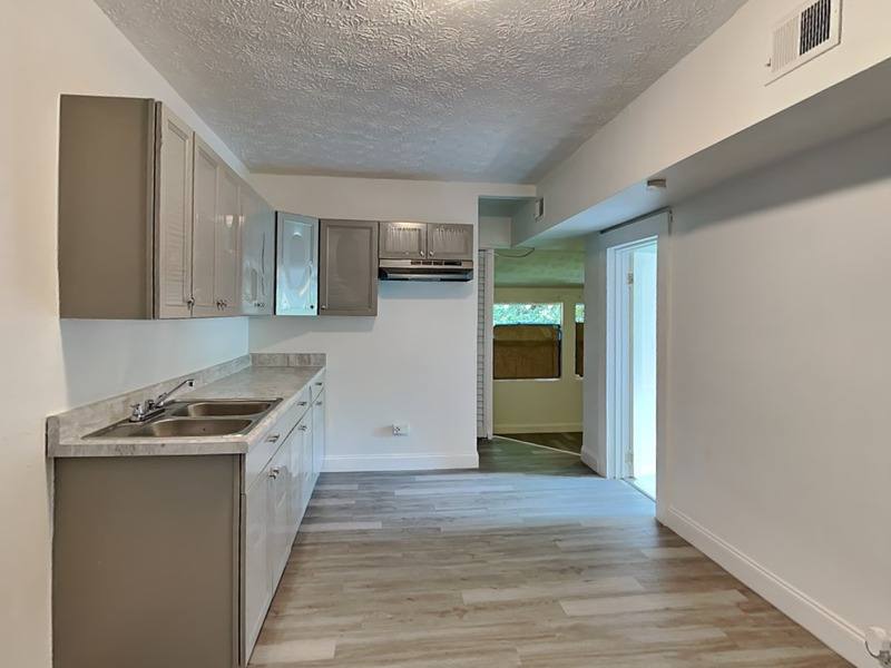 Townhouse for rent at 7345 Linda Dr, Jacksonville, FL 32208