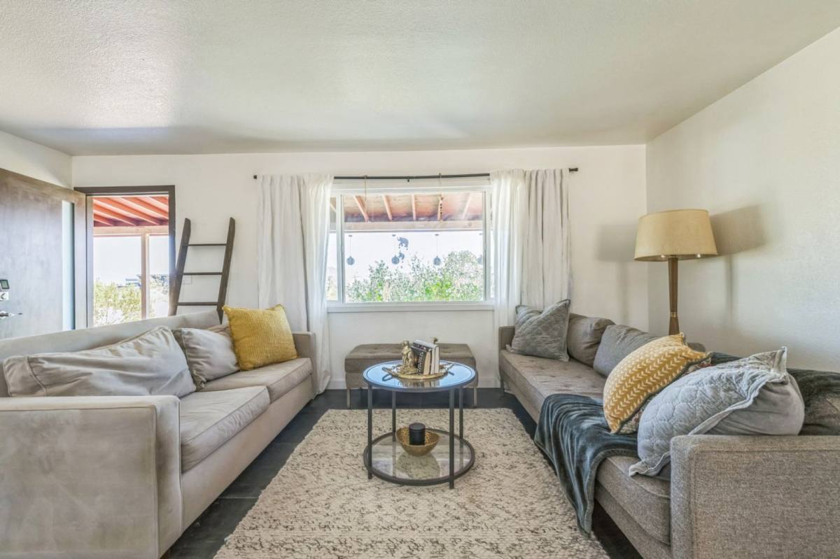 House for rent at 61381 Alta Mura Dr, Twentynine Palms, CA 92277
