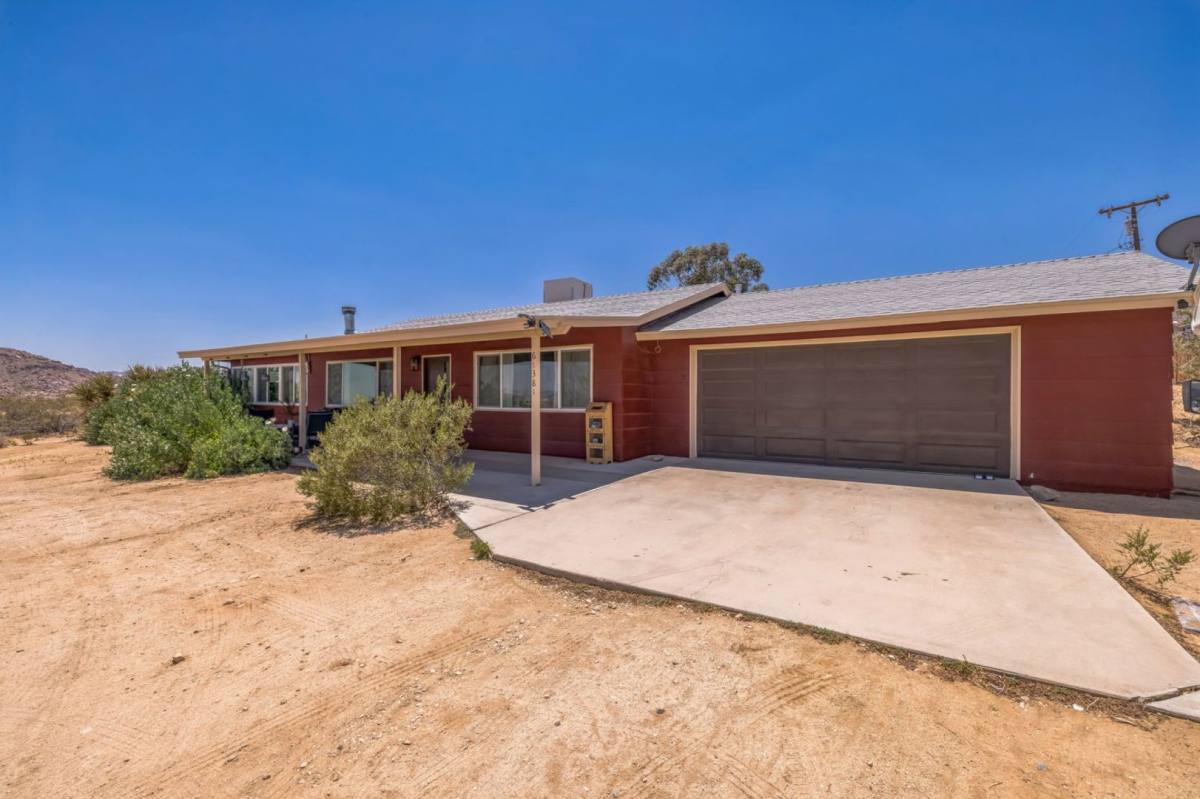 House for rent at 61381 Alta Mura Dr, Twentynine Palms, CA 92277