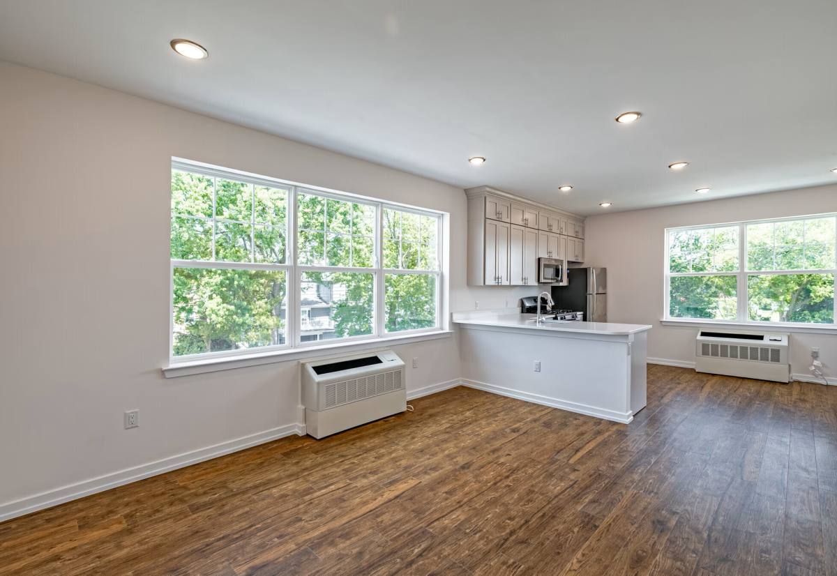 Apartment for rent at 35 Spring St, Wallington, NJ 07057