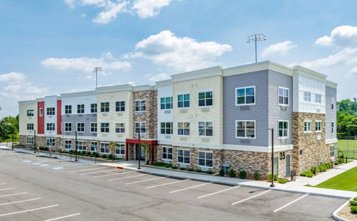 Apartment for rent at 35 Spring St, Wallington, NJ 07057