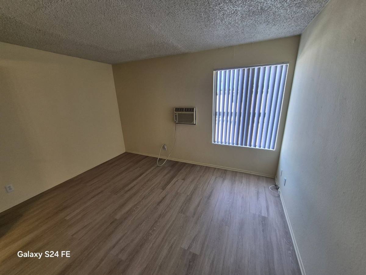 Apartment for rent at 1130 W San Bernardino Rd, Covina, CA 91722
