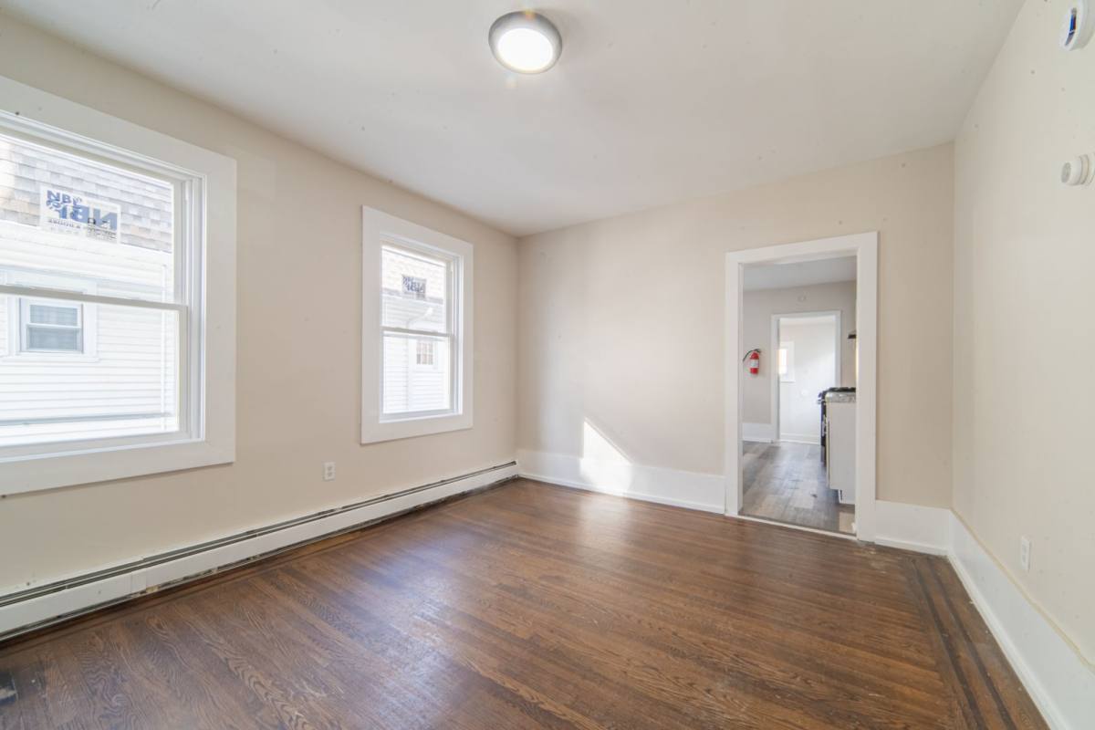 Apartment for rent at 21 N Laclede Ave, Atlantic City, NJ 08401