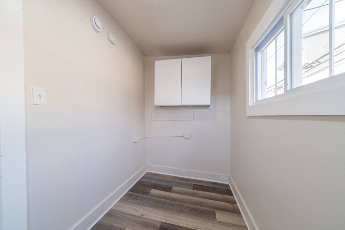 Apartment for rent at 21 N Laclede Ave, Atlantic City, NJ 08401