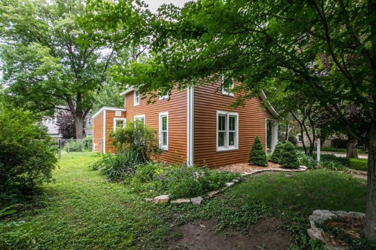 House for rent at 1800 Poyntz Ave, Manhattan, KS 66502
