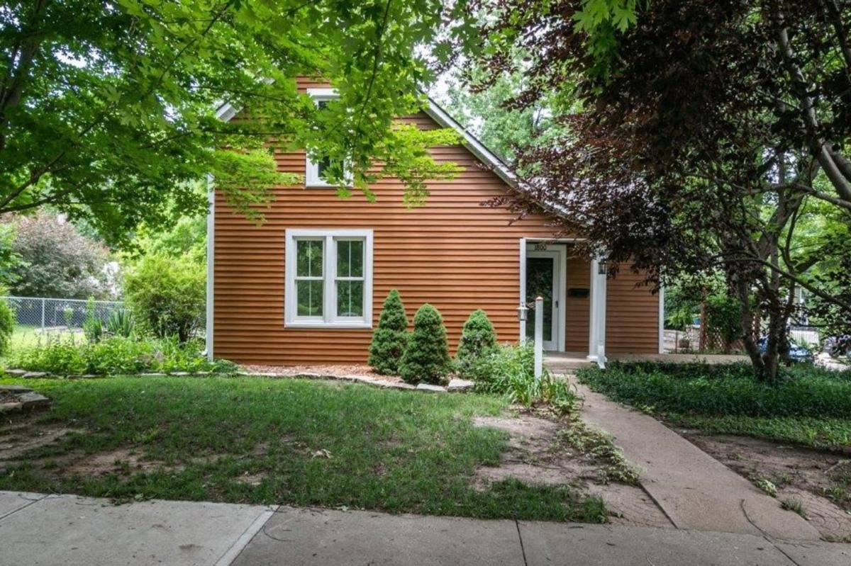 House for rent at 1800 Poyntz Ave, Manhattan, KS 66502