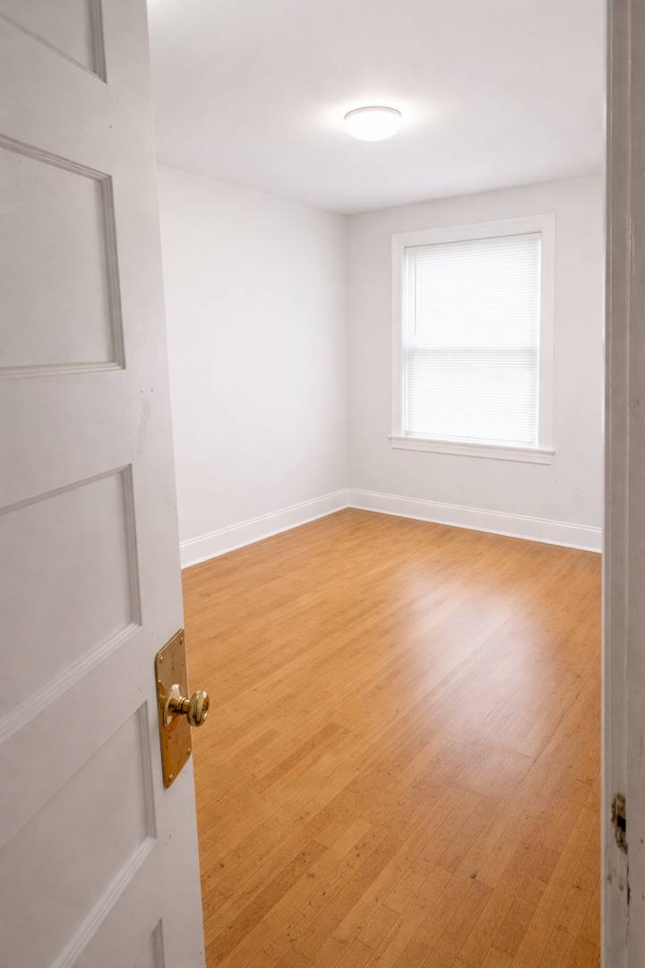 Apartment for rent at 808-810 University Ave SE, Minneapolis, MN 55414