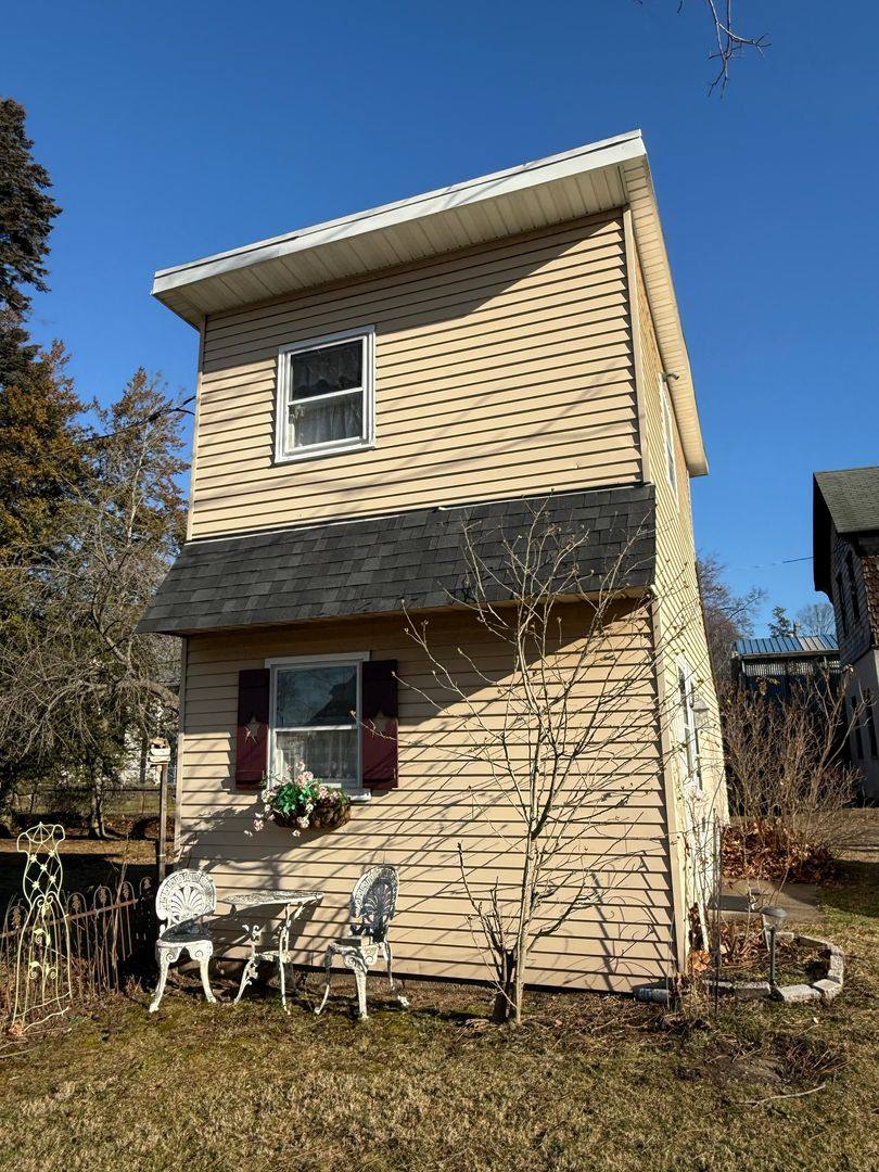 House for rent at 2220 New Falls Rd #COTTAGE, Levittown, PA 19056