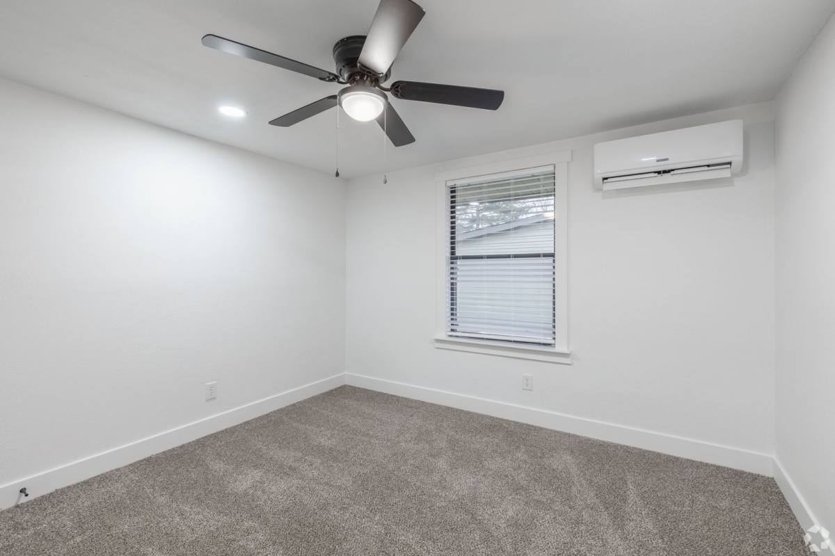 Apartment for rent at 2170 Fort Harrods Rd, Lexington, KY 40513