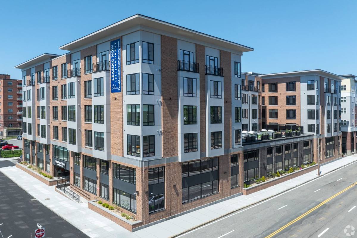 Apartment for rent at 33 Newport Ave, Quincy, MA 02171